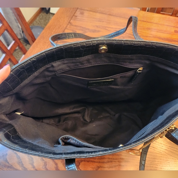 Mia Farrow Handbag - Picture 3 of 9